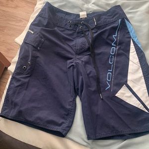 Volcom men’s navy swim/boardshorts. Size small